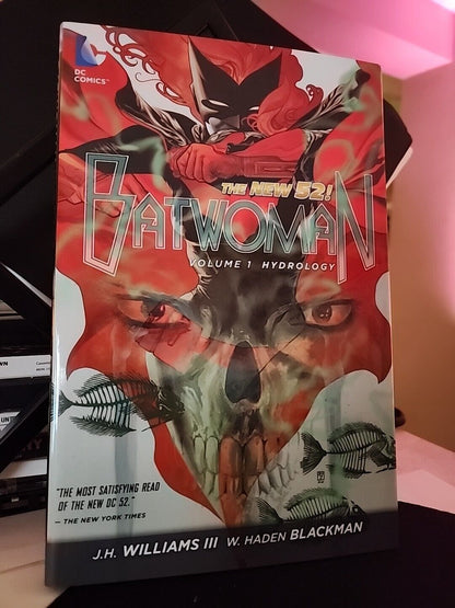 Batwoman #1 Hardcover  (DC Comics, August 2012)